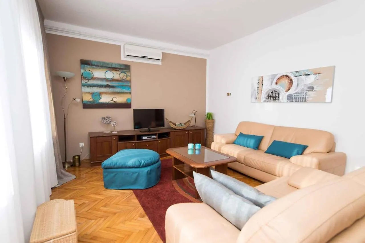 Apartments In Dramalj 39505