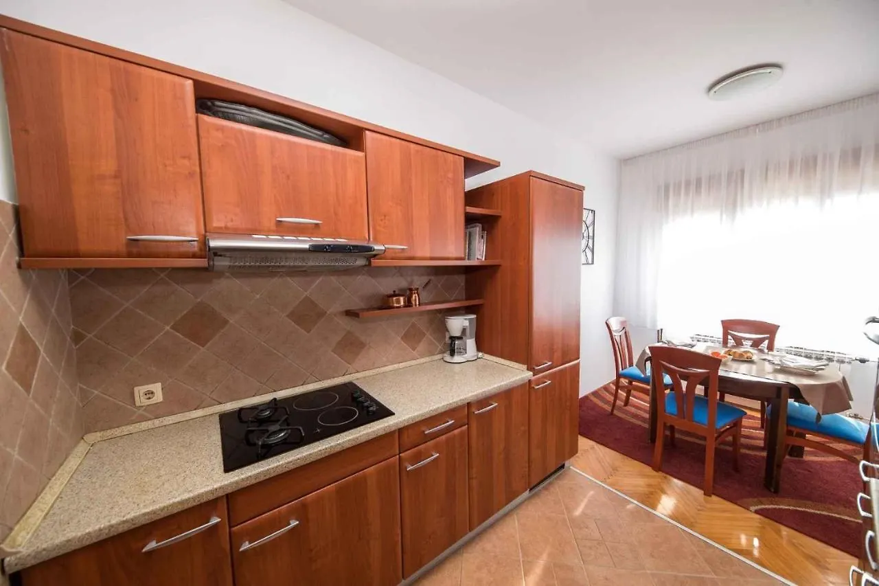 Apartments In Dramalj 39505