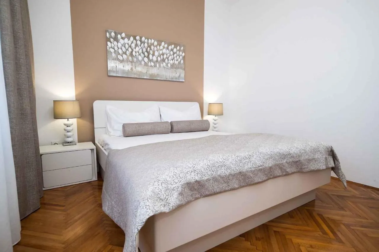 Apartments In Dramalj 39505 Croatia