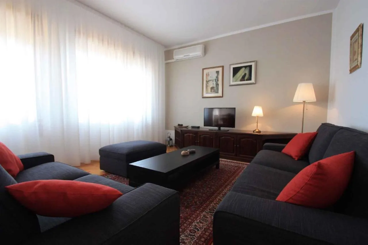 Apartments In Dramalj 39505